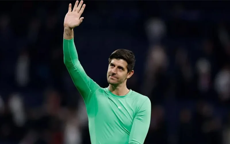 اعتراف كورتوا.. حارس ريال مدريد يعلق على غضب الجماهير بعد أزمة الأخطاء الدفاعية